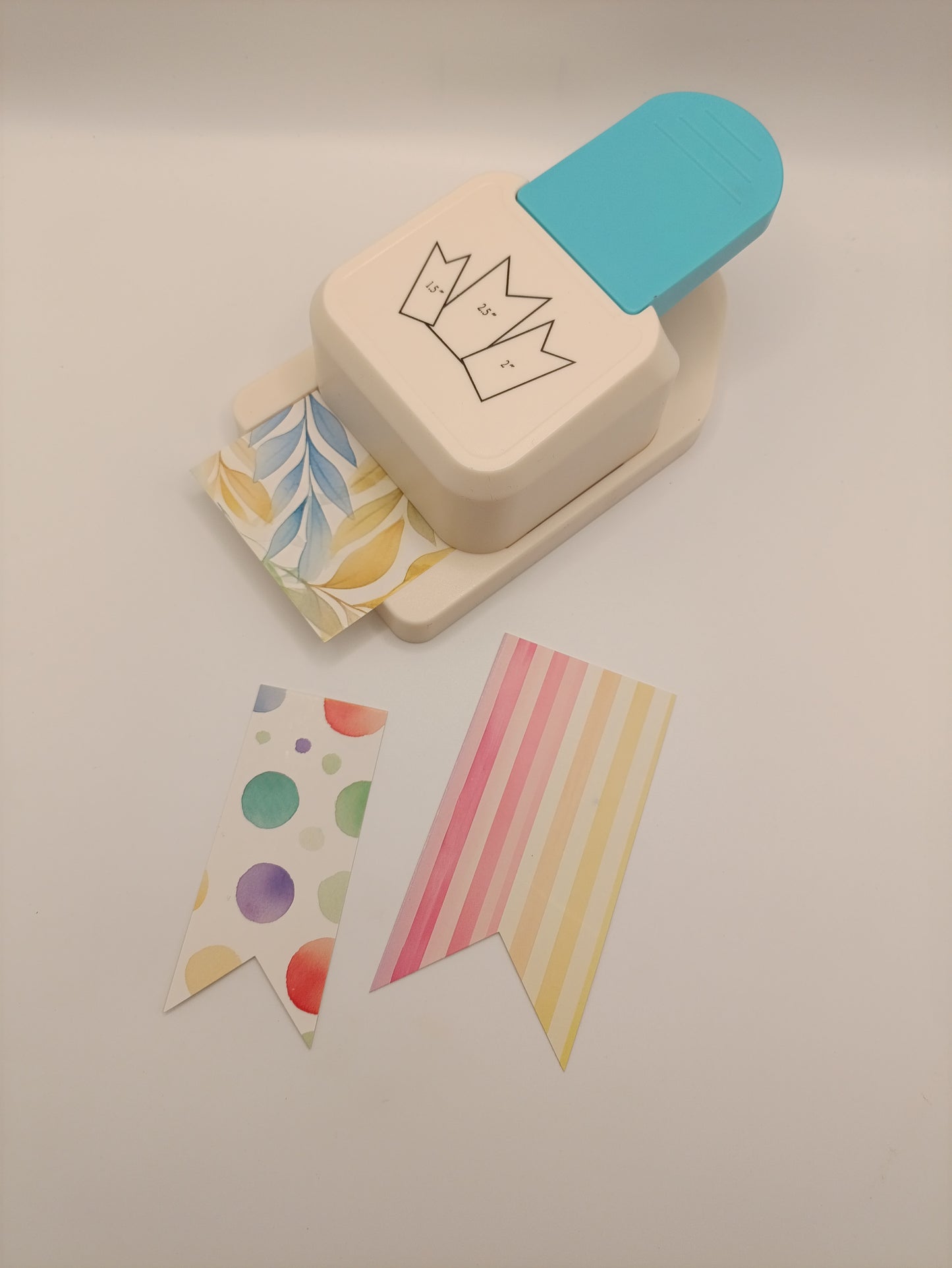 3-in-1 Fishtail Tag Punch