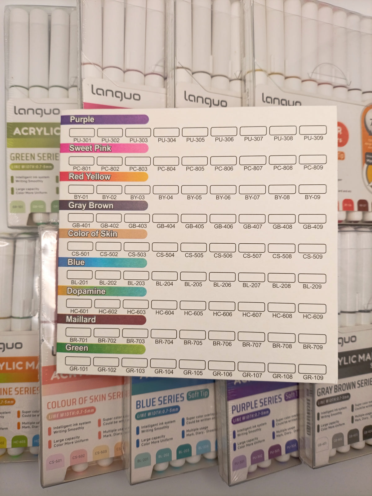 Lyuvie & Languo - 720 Acrylic Brush Markers - 81 pcs