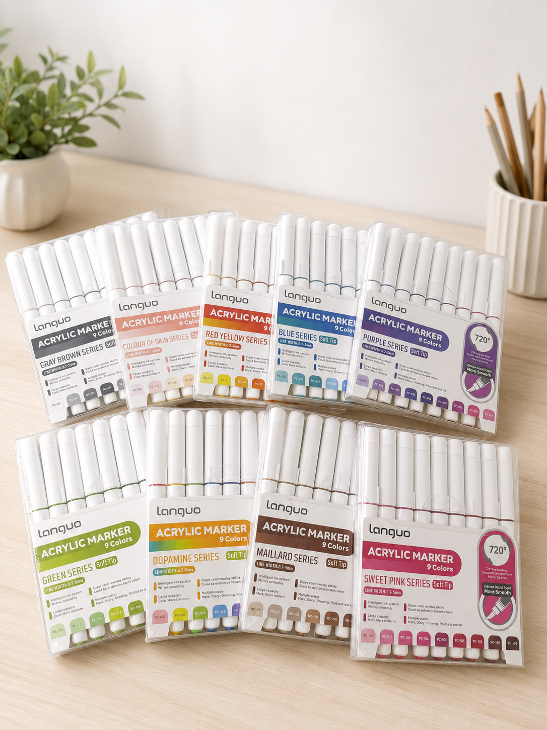 Lyuvie & Languo - 720 Acrylic Brush Markers - 81 pcs