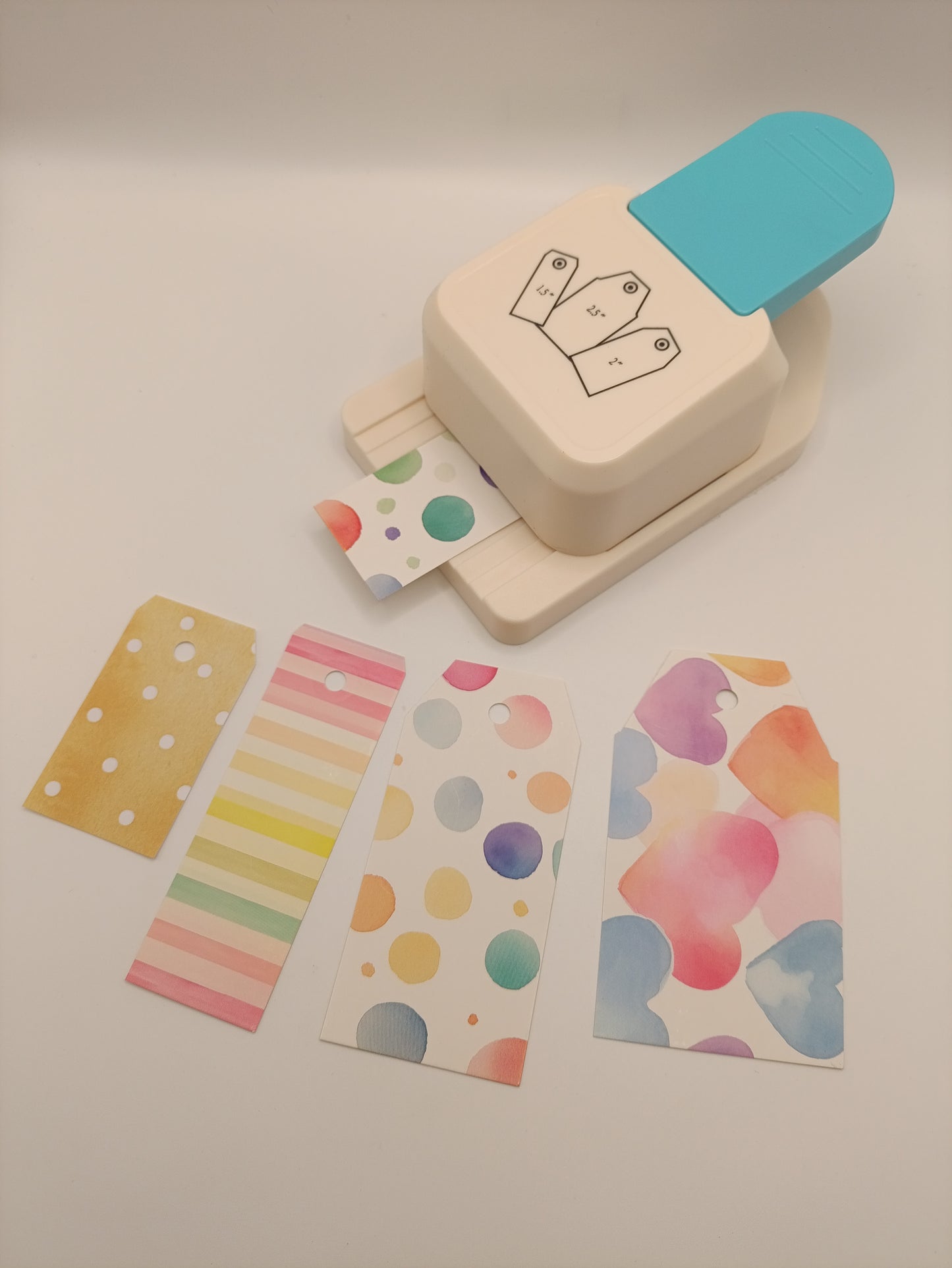 3-in-1 Gift Tag Punch - Classic Style)