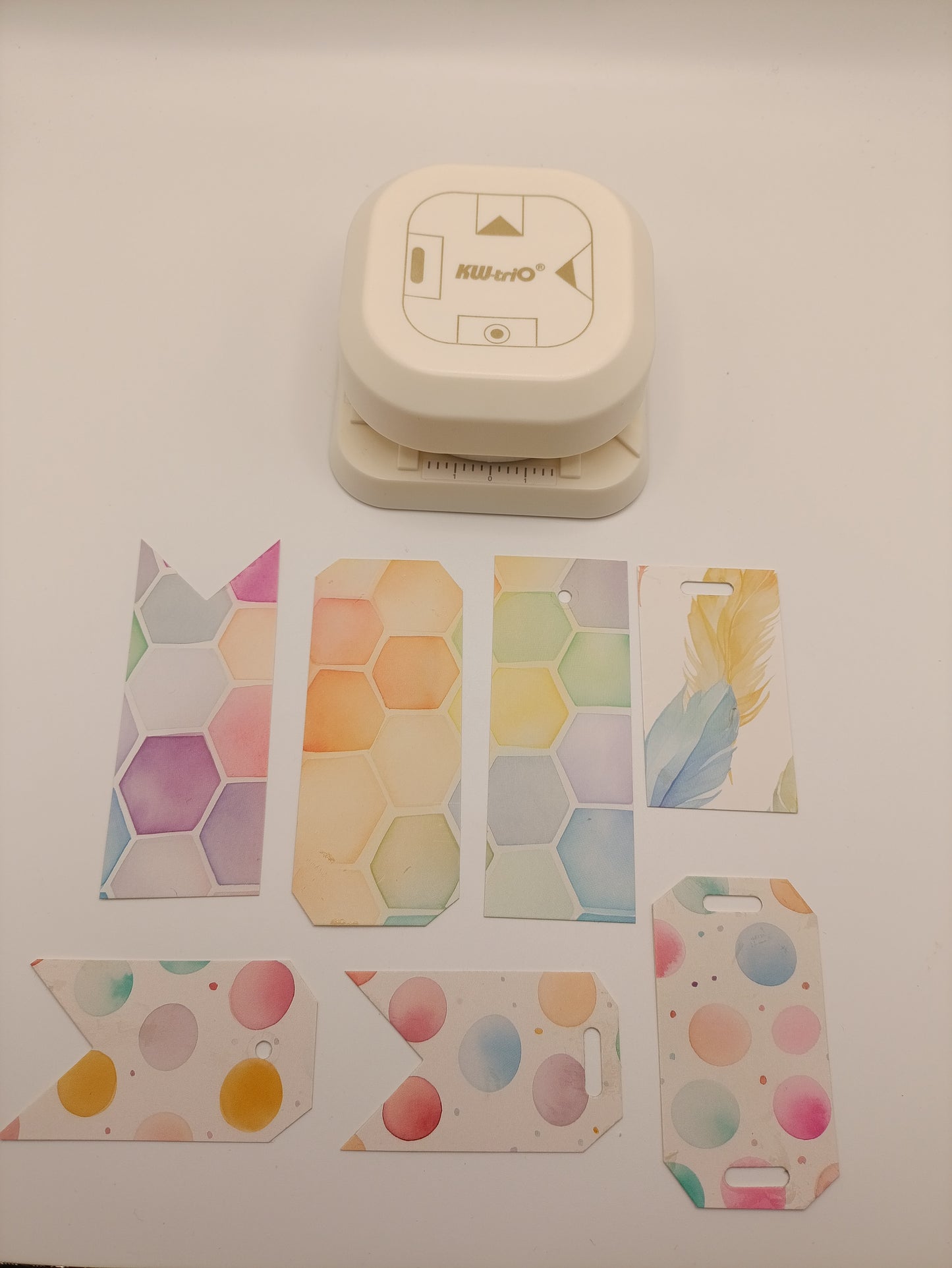 4-in-1 Label Tag Punch