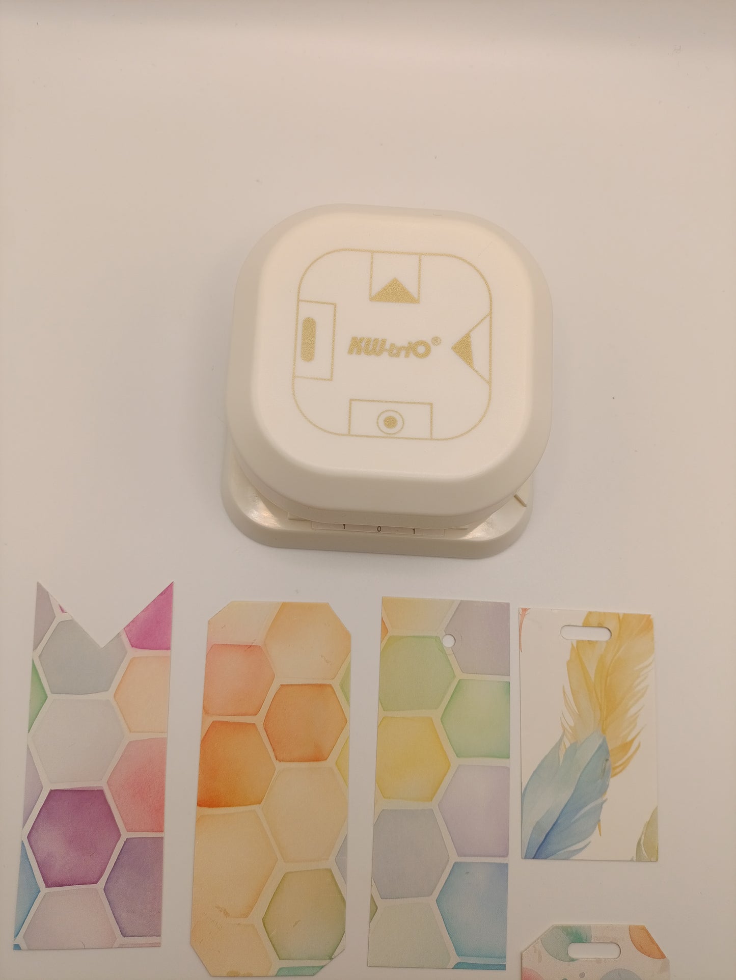 4-in-1 Label Tag Punch