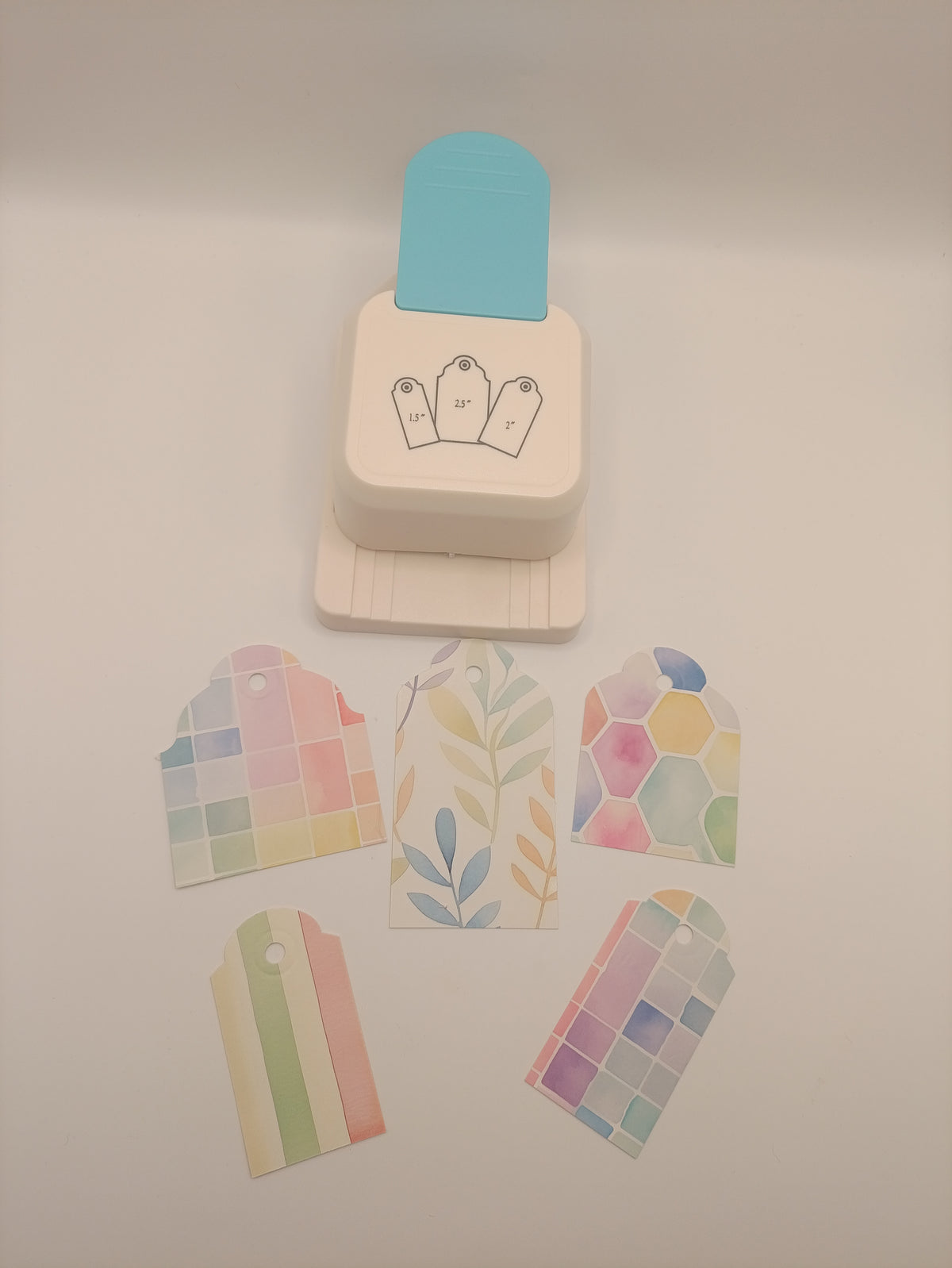3-in-1 Gift Tag Punch - Scallop Style